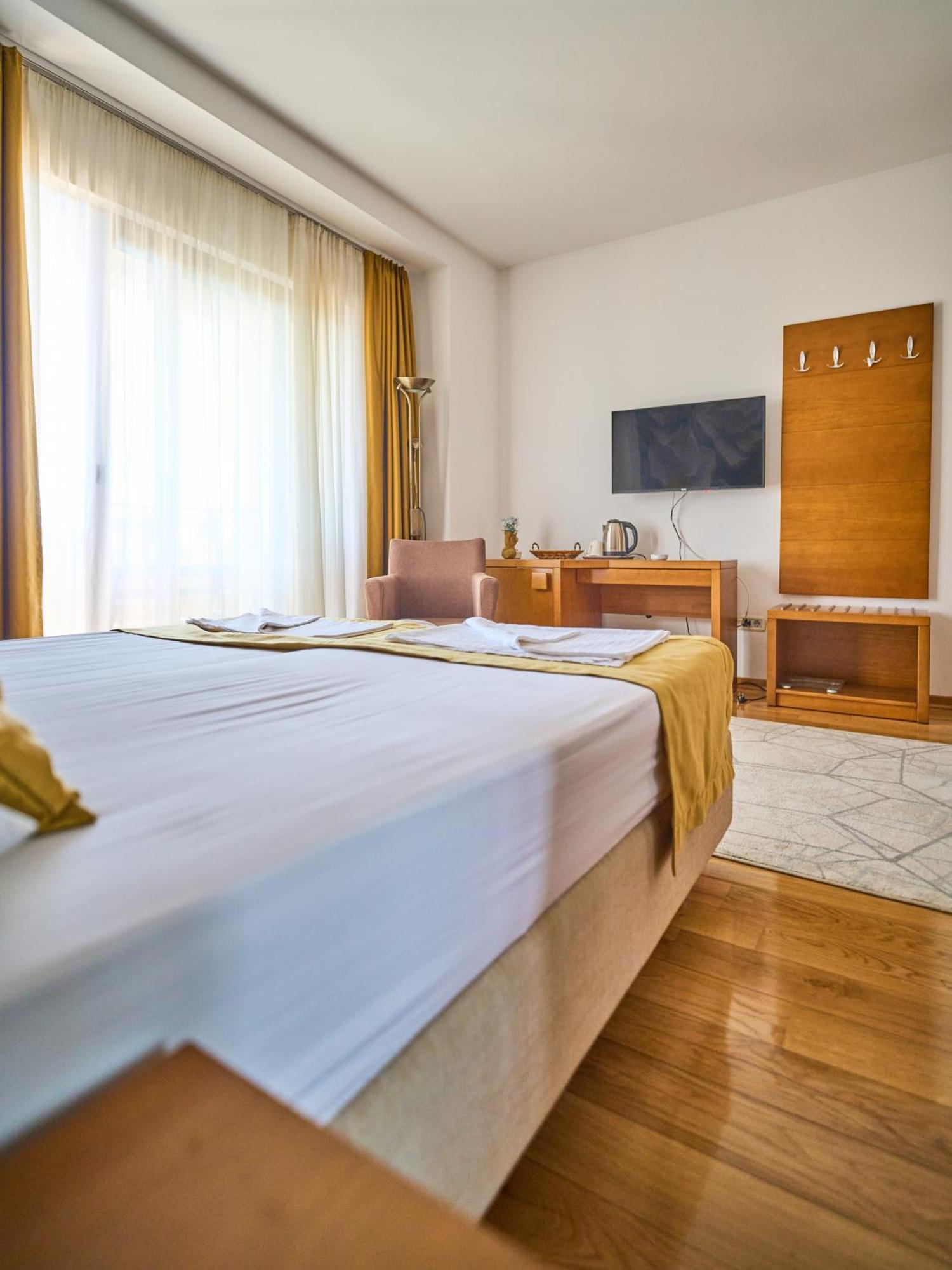 Hotel Petrovac Dış mekan fotoğraf